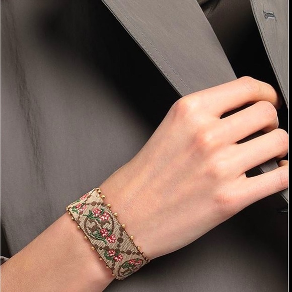 NWT Authentic Tory Burch T-Monogram Logo & Floral Embroidery Slider Bracelet - Picture 4 of 10